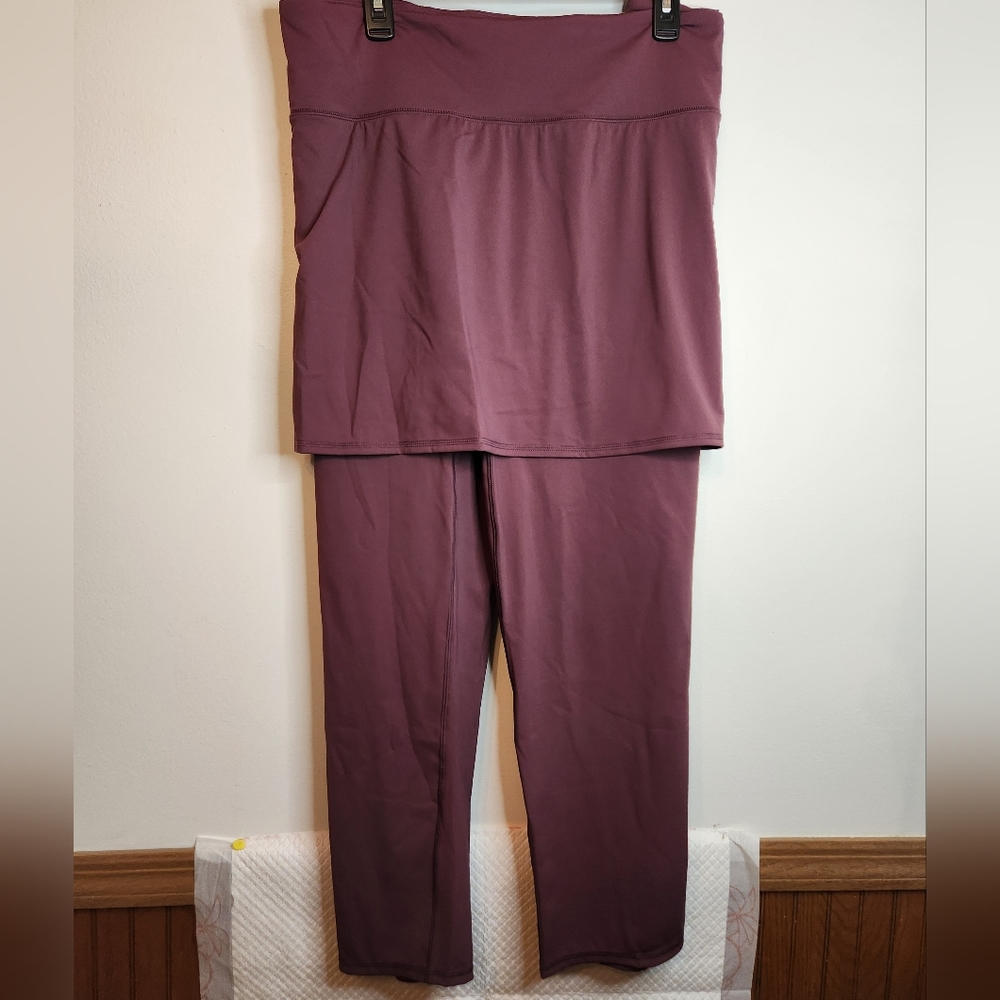 Zuda  EGGPLANT Color Z-Move Cropped Skirted Plus Leggings~ Size 5XL ~ NWOT
